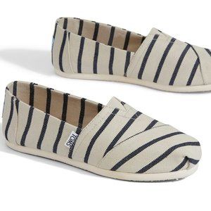 NEW TOMS White Navy Riviera Stripe